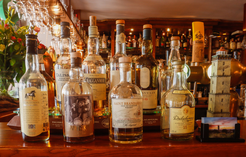 Bediening medewerker en keukenhulp